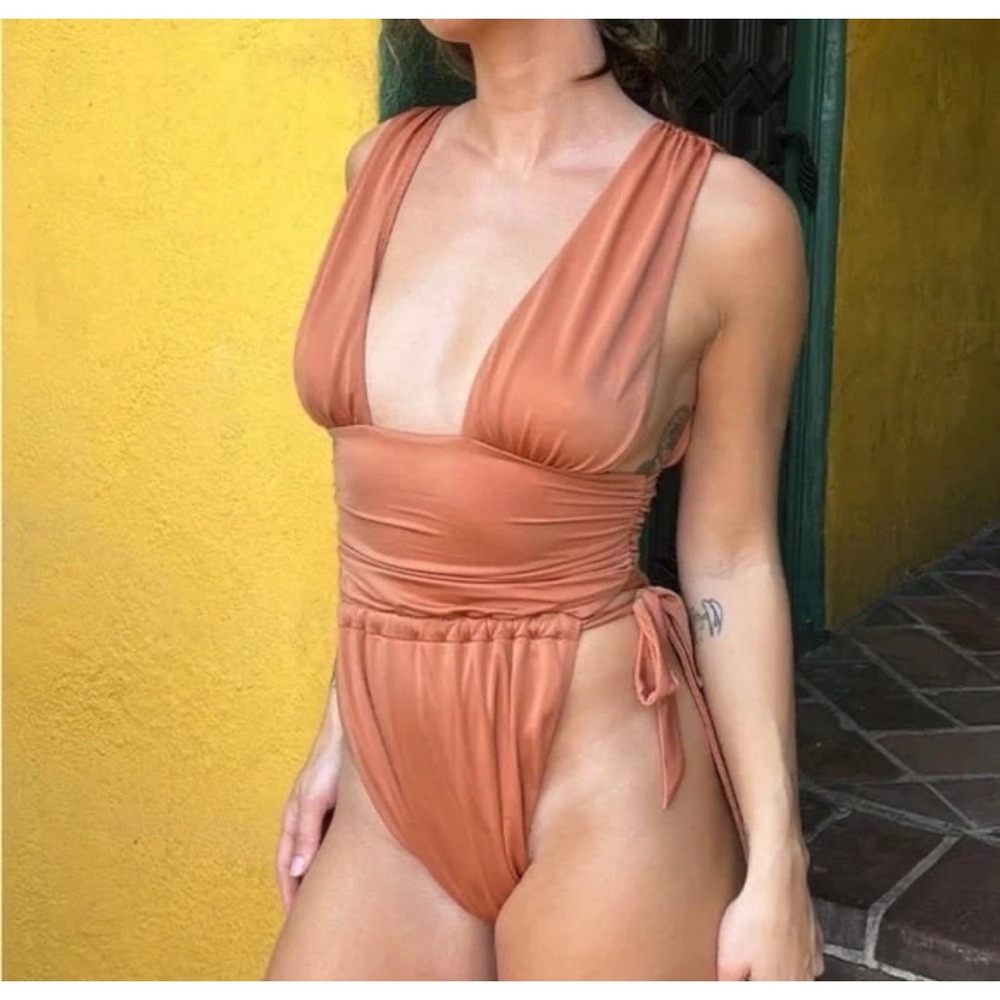 We Are HAH Cut To the Chase Bodysuit Brown‎ Sugar Size L NWT Free People